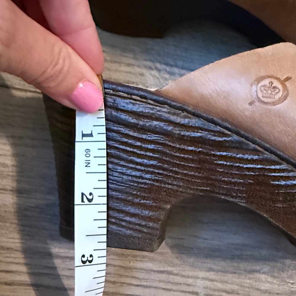 Born cross cross tan leather slide platform heels 9 - Picture 5 of 7